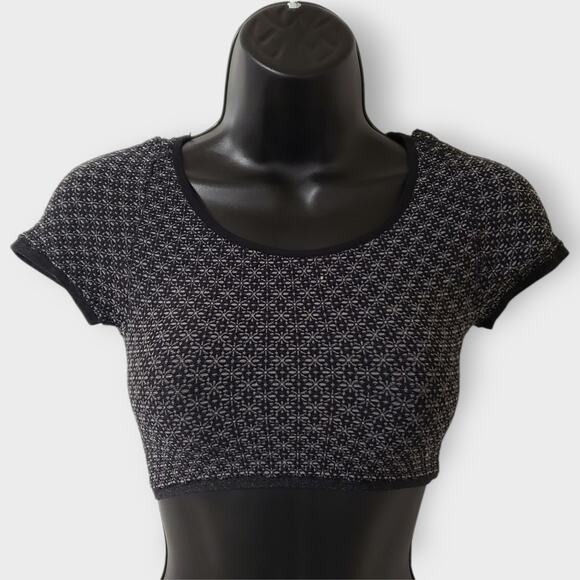 Free People Tops - Intimately Free People Seamless Micro Crop Top Jacquard Black Floral Sz M/L
